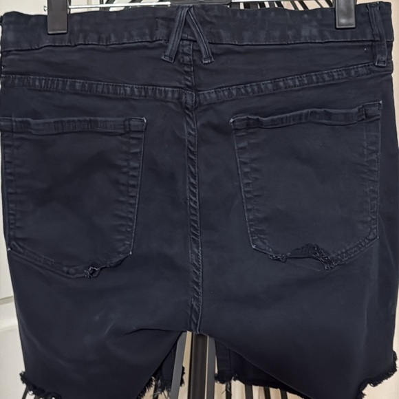 Good American Dark Denim Shorts - Picture 4 of 5